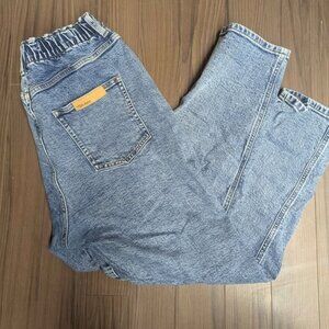 Yoga Jeans Light Wash Denim Size 32 - High Rise Stretch Canadian Denim